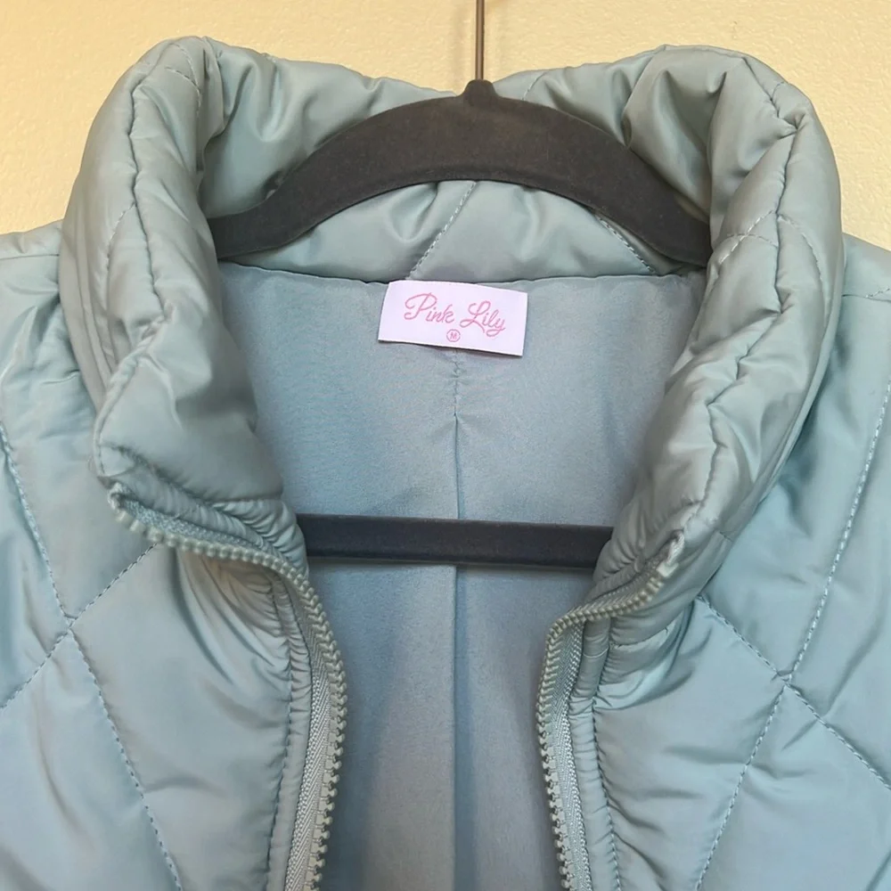 Pink Lily Olive Green Oversized Quilted Puffer Vest Medium - Picture 4 of 5